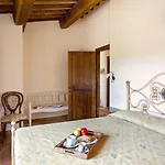 Panelios Borgo Vacanze 度假村 皮耶韦城